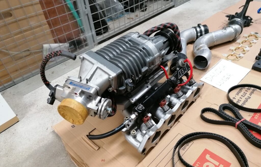 Jackson Racing Twin-Screw supercharger H22