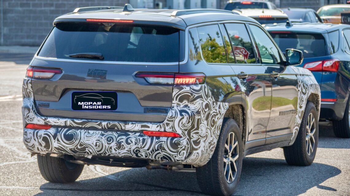 2026 Jeep Grand Cherokee Rear